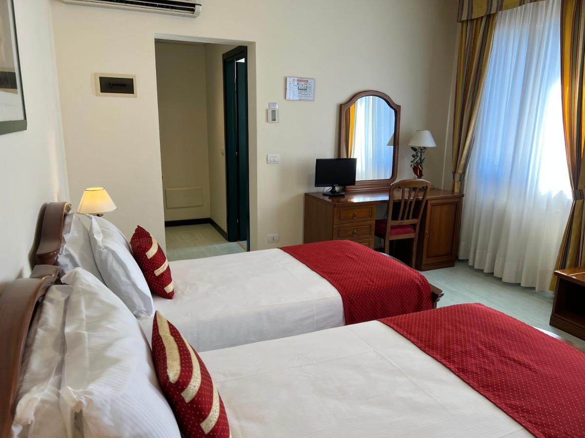 Albergo Italia Fossalta di Piave ภายนอก รูปภาพ