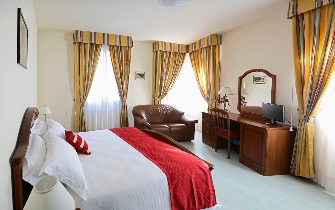 Albergo Italia Fossalta di Piave ภายนอก รูปภาพ